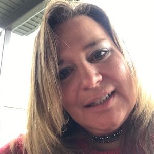 Meet your Posher, Janet